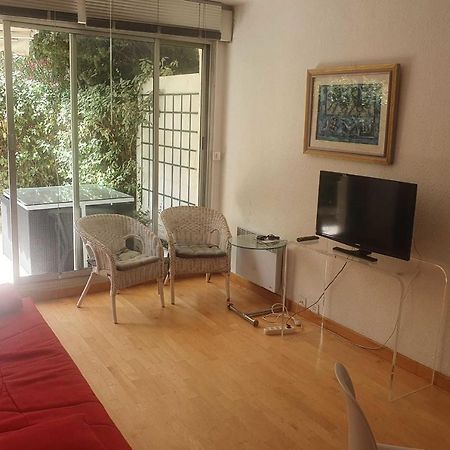 Charming 42M With Terrace In The City Center 圣特罗佩 外观 照片