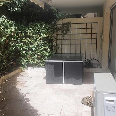 Charming 42M With Terrace In The City Center 圣特罗佩 外观 照片