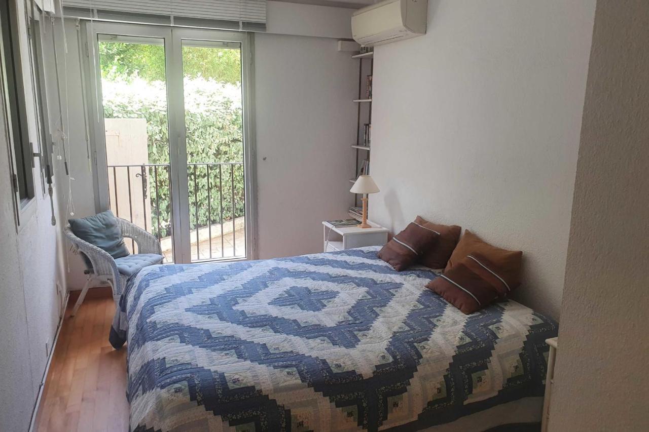 Charming 42M With Terrace In The City Center 圣特罗佩 外观 照片